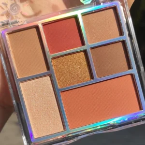 Lameila อายแชโดว์พาเลท 7 สี High-gloss Trimming Blush All-in-one Pearlescent Matte Eyeshadow ยี่ห้อ: lameila พาเลทอายแชโดว์ 7สี เนื้อแมตต์ สีสวย ติดทน กันน้ำ 7ช่อง - แบบพกพาและใช้งานง่าย - พาเลต 7สีในตลับ เนื้อแมตต์ เนื้อแมตต์เนื้อเจลกากเพชร คุ้มสุดๆ - อายแชโดว์เนียนนุ่มใช้งานง่ายติดทนนาน - สีสวยเงางามสามารถใช้ได้ตลอดทั้งวัน