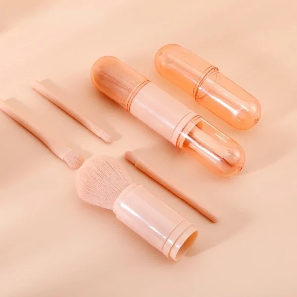 เซ็ตแปรงแต่งหน้า 4 ชิ้น ในด้ามเดียวขนนุ่ม พร้อมกล่องใส่